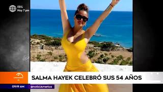 Salma Hayek celebró su cumpleaños 54 luciendo impactante traje de baño