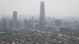 Chile: Incendio en vertedero de basura cubrió con nube de humo gran parte de Santiago [Fotos y video]
