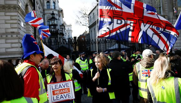 No todos están en contra del Brexit. Hay ciudadanos británicos que protestan a favor de la salida. (Foto: Reuters)