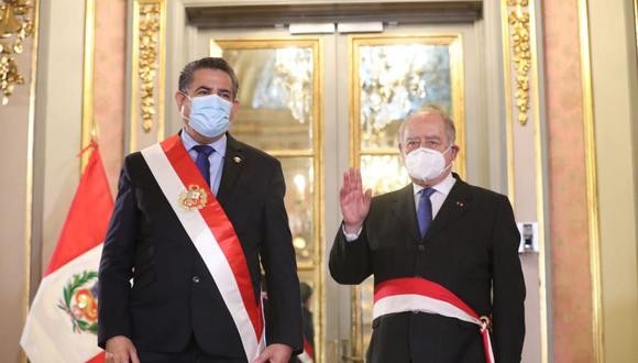 Manuel Merino y Ántero Flores-Áraoz fueron denunciados por las marchas de noviembre del 2020. (Foto: Presidencia)