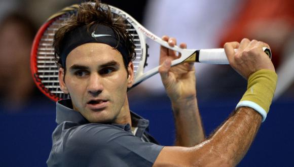PRESIONADO. Roger Federer no puede pestañear hoy en París. (AFP)