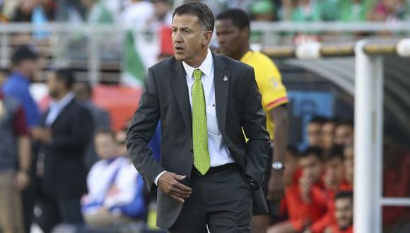 Juan Carlos Osorio es ratificado como técnico de México, pese a la goleada que recibió el 'Tri'. (EFE)