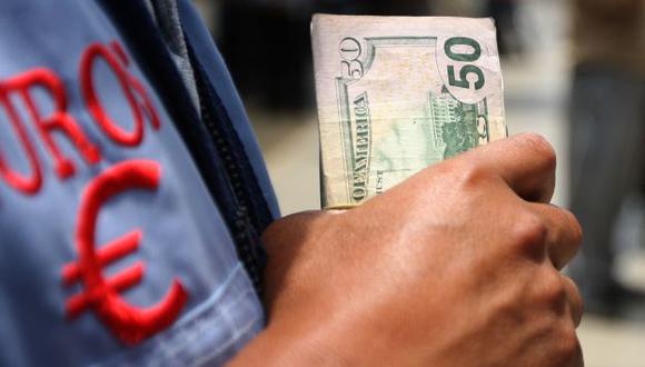 Pierde valor. Estiman que el dólar estará en S/.2.55 al fin de año. (Fidel Carrillo)
