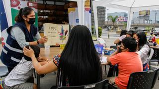 Bibliomóvil de BNP llega a Ancón y Ate para prestar libros a niños y jóvenes 