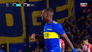 Luis Advíncula quedó sorprendido: así reaccionó tras el gol de ‘tijera’ de Benedetto [VIDEO]