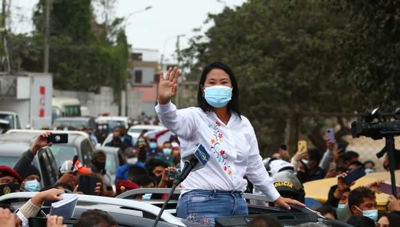 Keiko Fujimori hizo un llamado a los simpatizantes de Fuerza Popular y Perú Libre para mantener el orden y la calma. (Alessandro Currarino /@photo.gec)