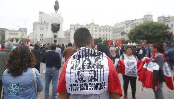 "Perú, te quiero, por eso te defiendo", fue una de las arengas de la marcha. (Perú21)
