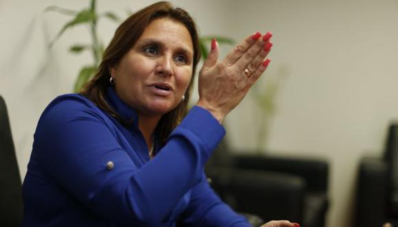 Legisladores de oposición piden renuncia de los procuradores. (Perú21)