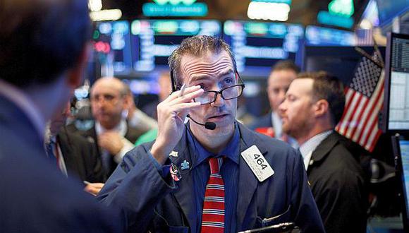 Los precios de las acciones cerraron el lunes en su mayoría a la baja en Wall Street debido a la guerra de aranceles entre China y Estados Unidos. (Foto: EFE)<br>