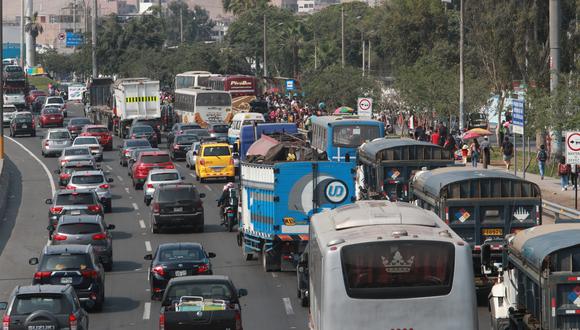 La Municipalidad de Lima informó que permitió el ingreso de 1946 buses de mayor capacidad, que trasladan a miles de personas a diferentes destinos de la ciudad. (Foto: GEC)