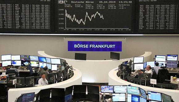 El índice DAX 30 de Frankfurt quedó en 12,101.32 puntos tras subir 0.67%. (Foto: Reuters)
