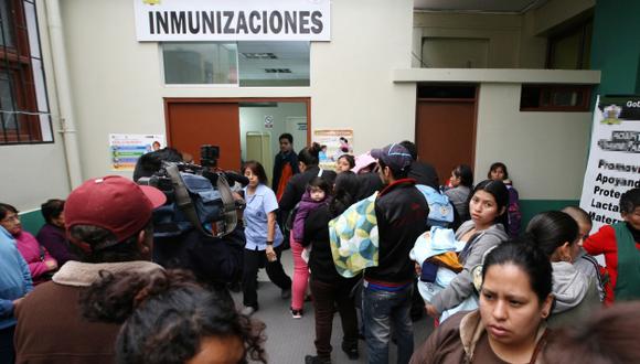 Niños recién nacidos esperan desde febrero sus primeras dosis de la vacuna antipolio. (Nancy Dueñas)