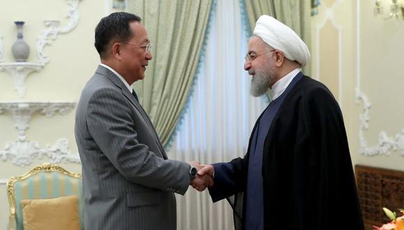 El mandatario de Irán, Hasan Rohani, recibió al ministro de Asuntos Exteriores de Corea del Norte, Ri Yong-ho. (Foto: EFE)