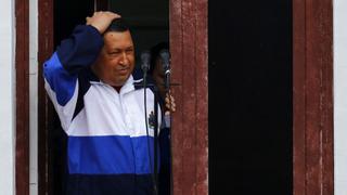 Chávez tendría fracturado el fémur por radioterapias