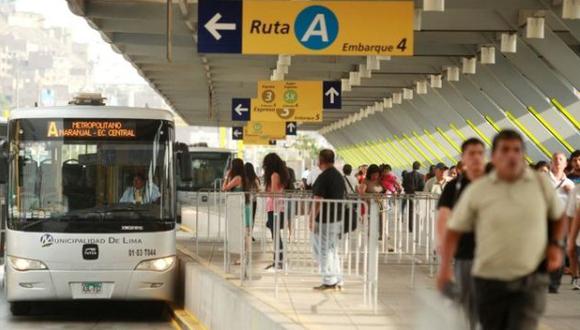 La comuna metropolitana recomendó a los usuarios de los buses tomar las medidas preventivas del caso a fin de evitar contratiempos (Trome).