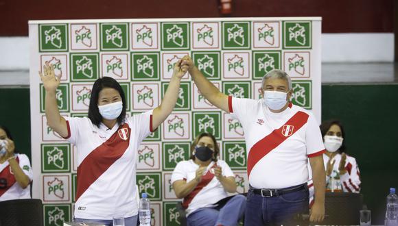 Keiko Fujimori junto a Alberto Beingolea. El PPC oficializó su respaldo a Fuerza Popular para la segunda vuelta. (Foto: José Rojas Bashe / @photo.gec)
