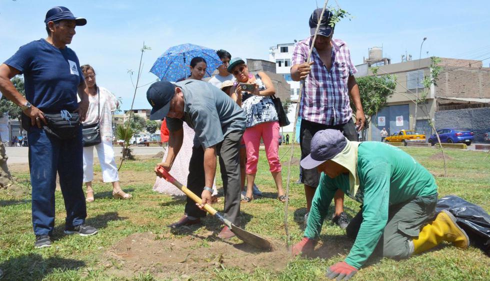 Este jueves comenzaron los trabajos en el Parque de la Niñez y de la Juventud, ubicado en Balconcillo. En este espacio se plantaron 75 árboles y se instalarán juegos infantiles. (Difusión)