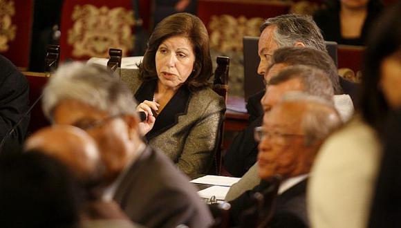 Lourdes Flores cuestionó las presiones del presidente Humala al TC. (Mario Zapata)