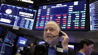 Wall Street finaliza la semana en rojo tras caída del precio del petróleo