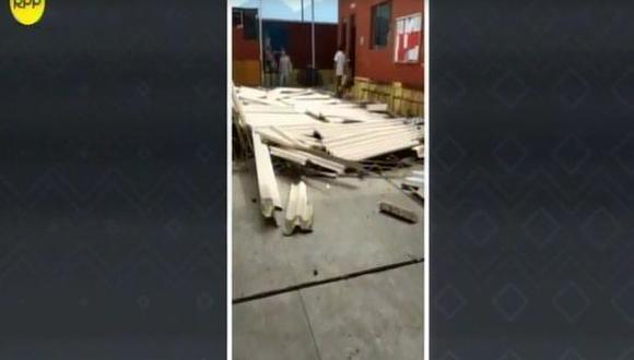 Dos trabajadores estaban trabajando en el salón, cuando el techo colapsó. (Video: RPP)