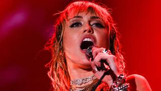 Miley Cyrus le dedicó un tierno mensaje de despedida a su mascota Mary Jane