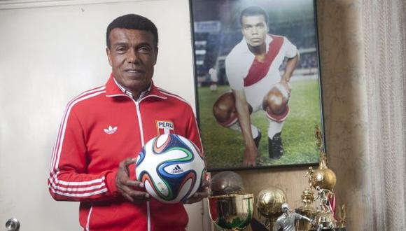 Teófilo Cubillas le daría su apoyo a Ricardo Gareca si es elegido técnico de la selección peruana. (USI)