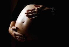 Italia: Mujer da a luz a bebé prematura mientras la operaban de una lesión en el cerebro