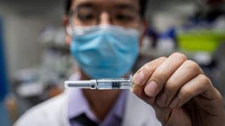 Vacuna COVID-19: el Gobierno es el único que está negociando con los proveedores, afirma Francisco Sagasti