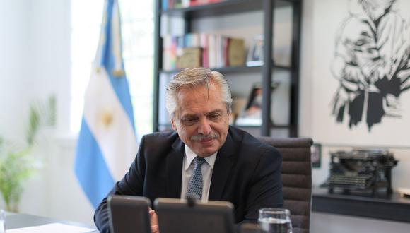 El presidente de Argentina Alberto Fernández habló por teléfono con Valdimir Putin. (AFP).