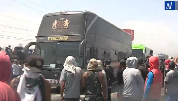 Manifestantes del paro de transportistas dan tregua y desbloquean la Panamericana Sur. (Captura: Canal N)