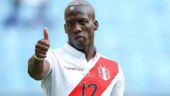 Luis Advíncula alcanzará cifra récord de partidos con la selección peruana. (Foto: FPF)