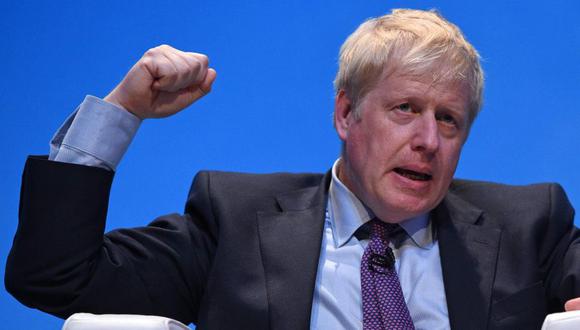Boris Johnson rechaza contestar a preguntas sobre el incidente con su novia. (Foto: AFP)