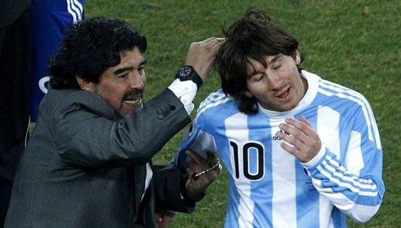 Guardiola y Maradona sacan cara por Messi. (Reuters)