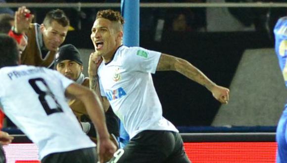 Paolo Guerrero se refirió a lo que pidió para renovar con el Corinthians. (AFP)