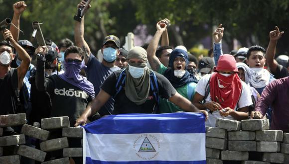 La vicepresidenta dijo que el gobierno sabe quiénes dirigieron, promovieron, financiaron y ejecutaron "el golpe de estado, ese sangriento intento de detener el buen rumbo que llevaba Nicaragua". | Foto: AP / Archivo