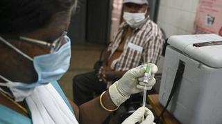 Unión Europea dona 100 millones de dosis de vacunas contra el coronavirus a países pobres 