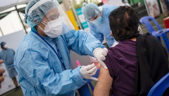 El sábado 19 de junio se iniciará la vacunación contra el COVID-19 de pacientes con VIH. (Foto: Referencial/GEC)