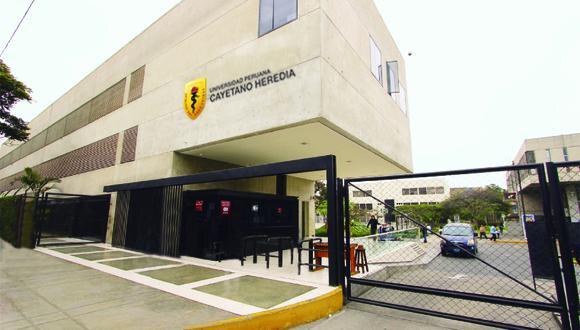 La Universidad Peruana Cayetano Heredia se pronunció tras los contagios de los voluntarios que participan en los ensayos clínicos. (Foto: El Comercio)