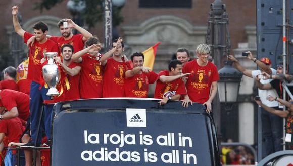 España celebra el título. (Reuters)