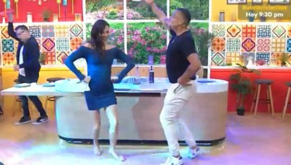 Maju Mantilla se sacó los zapatos y bailó una marinera en 'Arriba mi gente'. (Foto: captura TV)