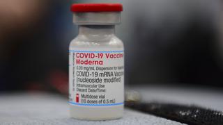 COVID-19: Perú suscribe acuerdos con Moderna y Pfizer para llegada de 55 millones de vacunas en 2022