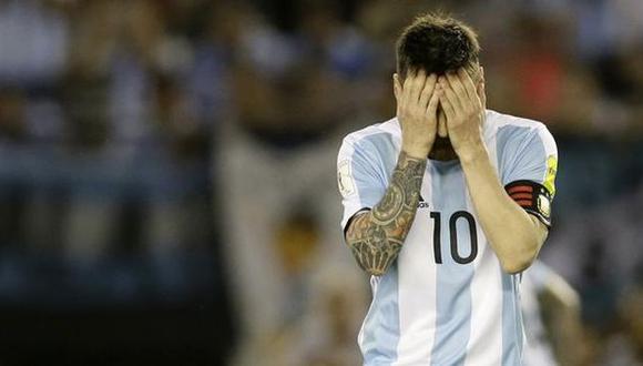 Messi se perderá casi todo lo que resta de las Eliminatorias. (Foto: AFP)