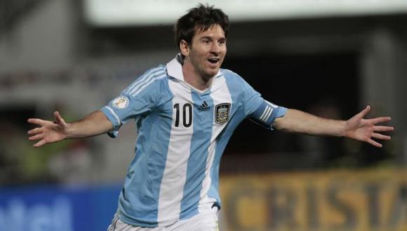 PERFECTO. Messi celebra su gol 14 en 14 partidos con Sabella. Ya tiene 31 con la selección. (AP)