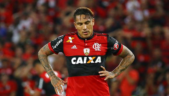 Paolo Guerrero no resuelve su situación con Flamengo, club que ficha a un nuevo delantero. (Foto: Reuters)