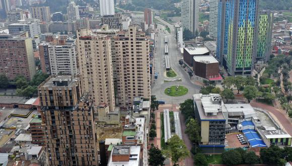 Vista aérea de calles vacías en Bogotá el 31 de marzo de 2020. (Foto de Raúl ARBOLEDA / AFP)