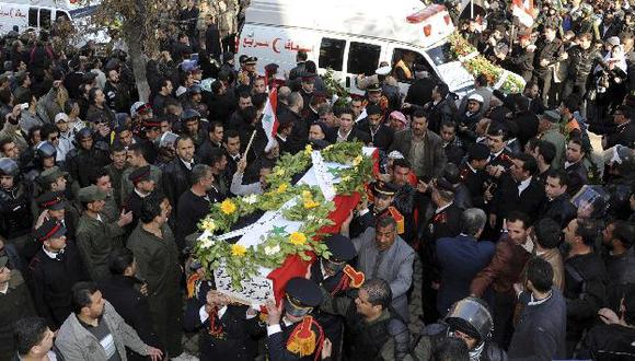 Hoy se celebraron en Damasco los funerales de las víctimas del atentado de ayer. (Reuters)