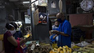 Anuncian aumento del salario mínimo en Venezuela 