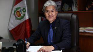 Congreso: Somos Perú oficializa candidatura de Alfredo Azurín a la segunda vicepresidencia