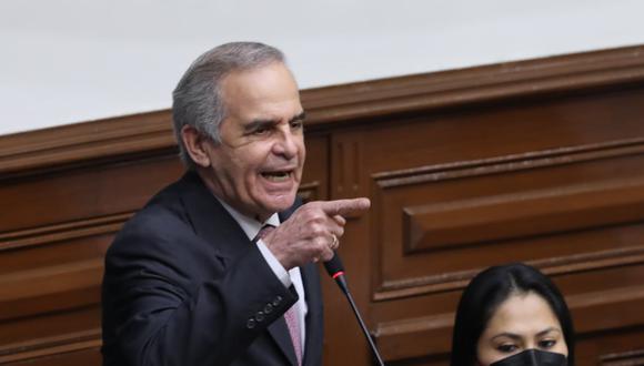 El legislador Roberto Chiabra se pronunció tras la renuncia de Walter Ayala al Ministerio de Defensa.  (Foto: Congreso)