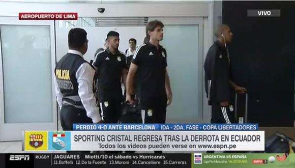 La llegada de Sporting Cristal a Lima después del partido contra Barcelona. (Foto: Captura de ESPN)